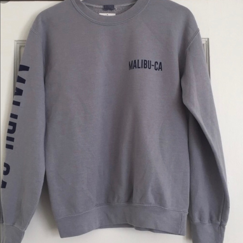 Blue Malibu pullover with print at chest